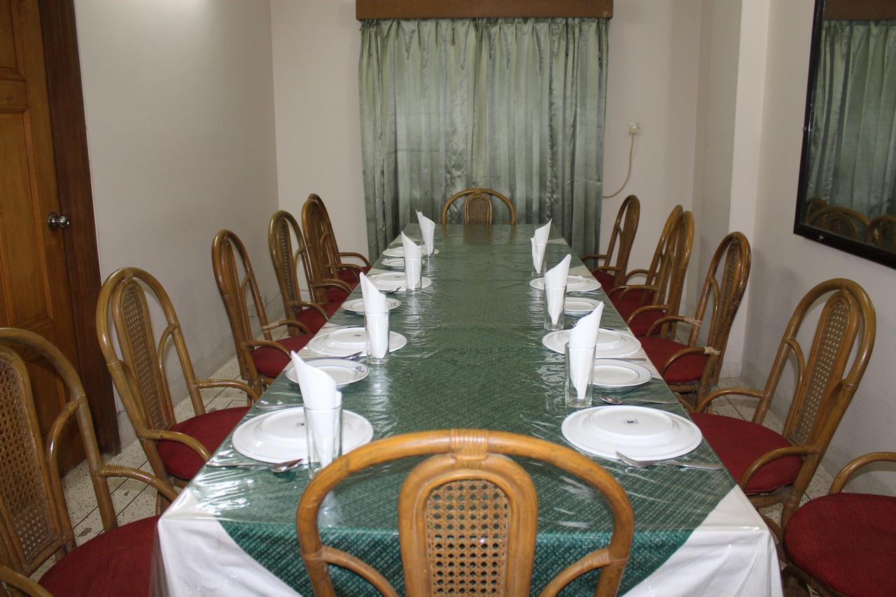 Hotel Uttara Dhaka Esterno foto