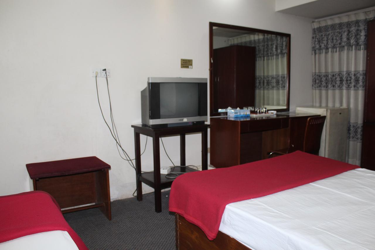 Hotel Uttara Dhaka Esterno foto